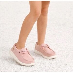 NWT Hey Dudes size 2